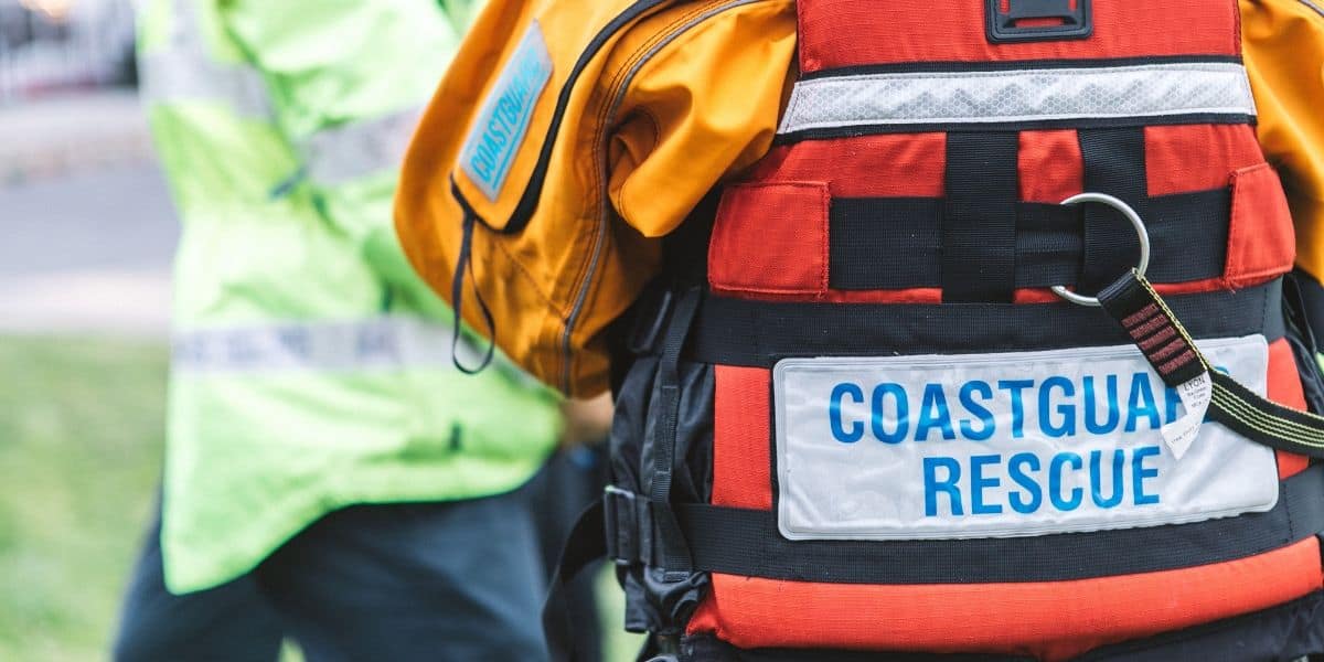 life-saving-training-in-falmouth-greenbank-hotel-the-working-boat-pub-coastguard