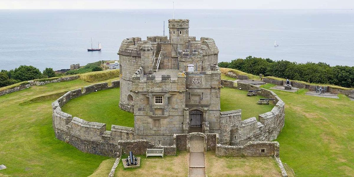 get-hands-on-with-history-pendennis-castle-falmouth-the-working-boat-pub