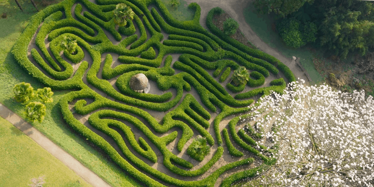 glendurgan-garden-maze-cornwall-the-working-boat-pub