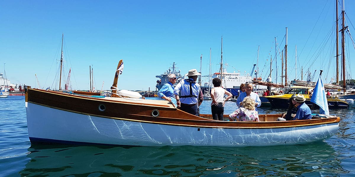 the-national-maritime-museum-heritage-boat-trips-the-working-boat-pub