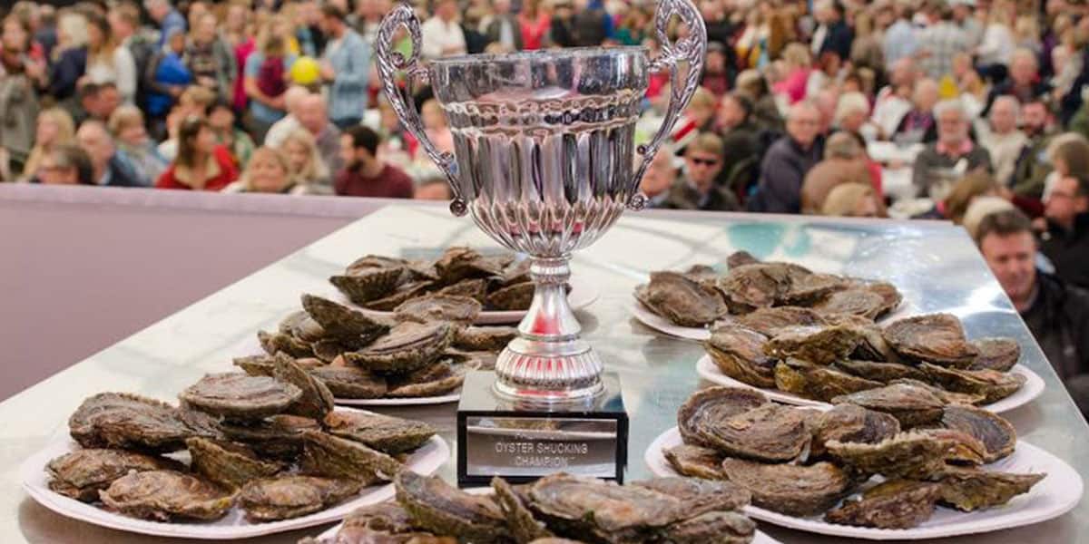 falmouth-oyster-festival-whats-on-in-autumn-in-falmouth-the-working-boat-pub