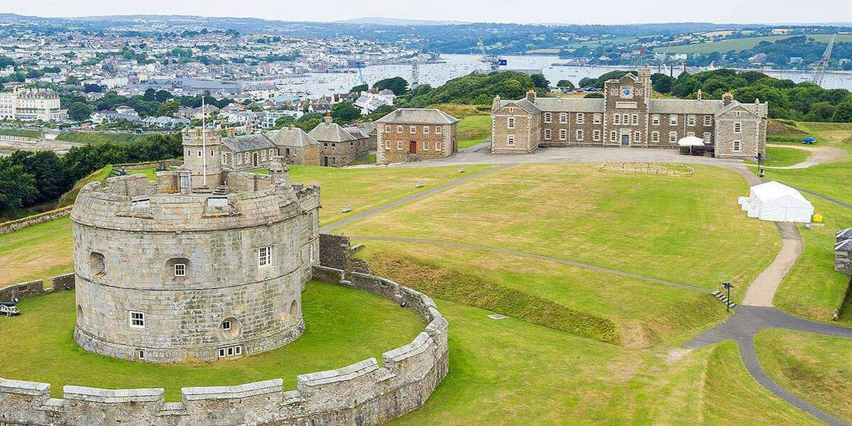 pendennis-castle-ghost-tours-autumn-in-falmouth-the-working-boat