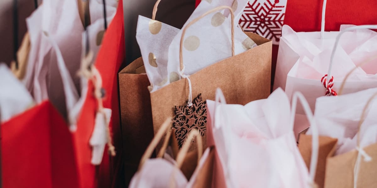 cornish-christmas-traditions-the-working-boat-falmouth-cornwall-festive-shopping