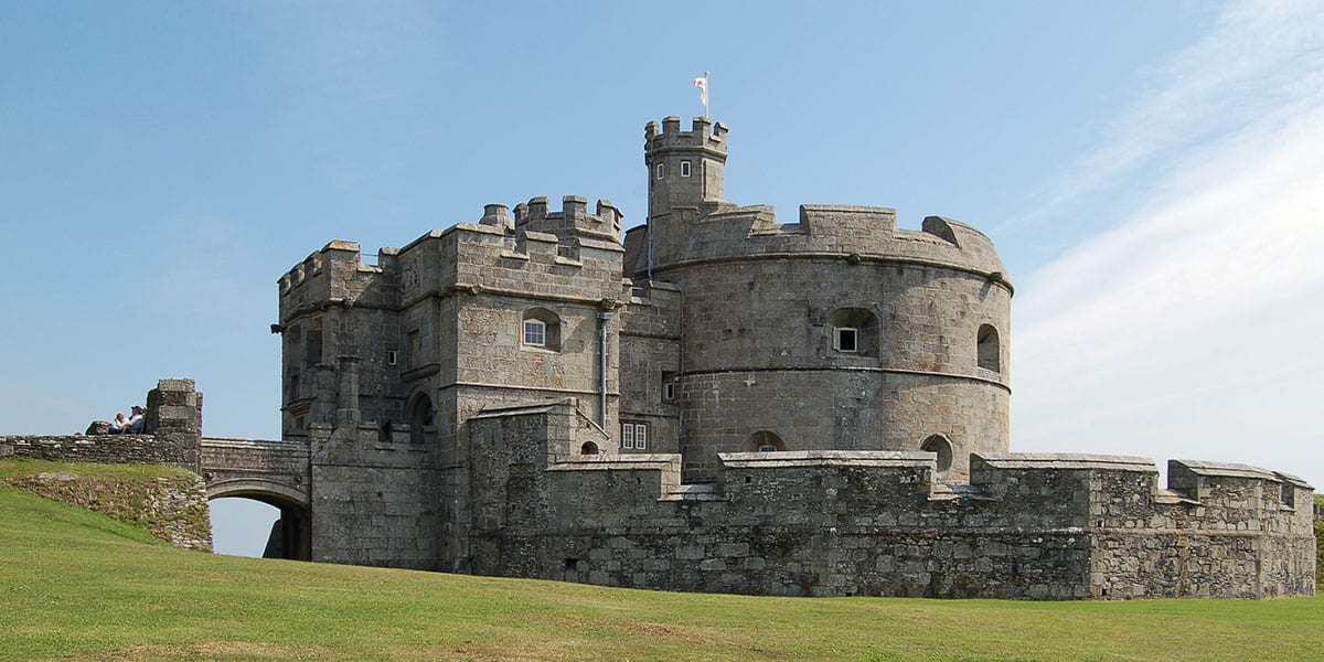 the-working-boat-pub-cornwall-history-cornish-heritage-pendennis-castle-castles-in-cornwall