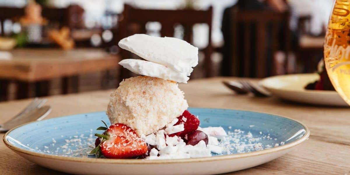 vegan-dessert-recipes-the-working-boat-pub-falmouth-cornwall-menus-meringue-sundae