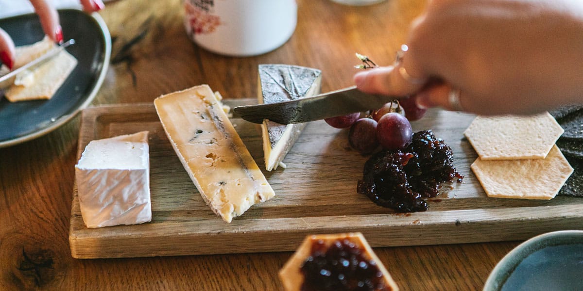 the-working-boat-cheese-board