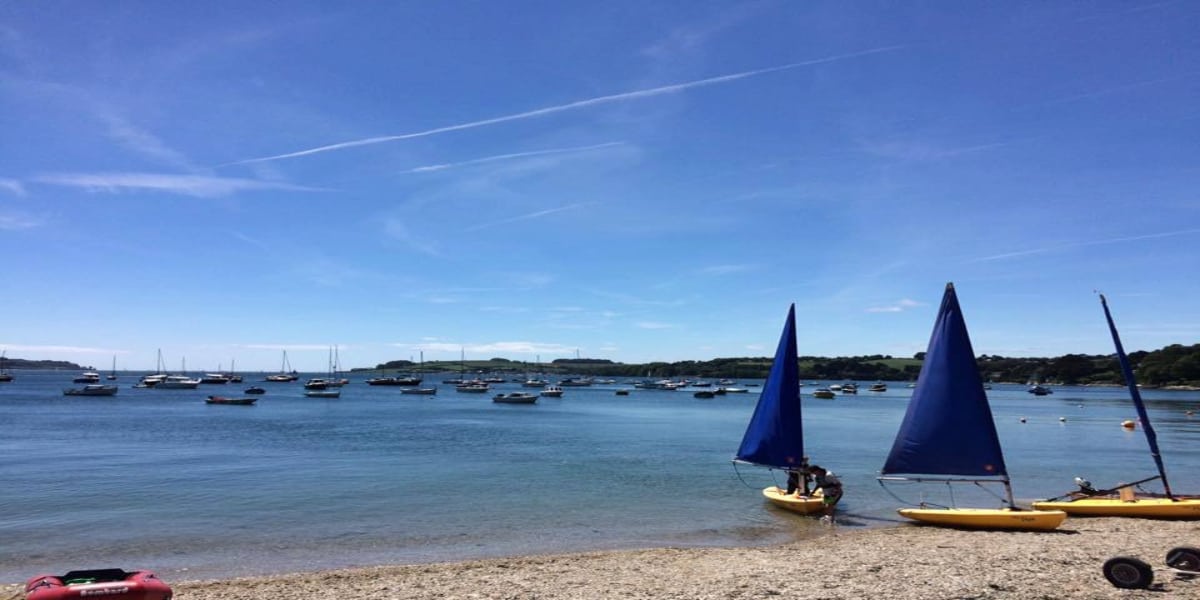 the-working-boats-favourite-sailing-spots-in-cornwall-loe-beach-feock